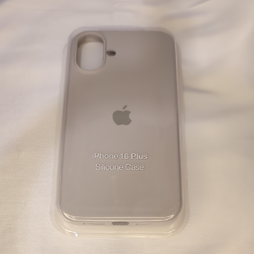 Apple iPhone 16 Plus Silicone Cover - Silver